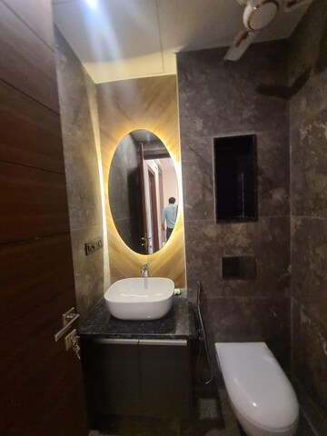 Bathroom in 1 BHK Builder Floor at Sector 19 – for Sale