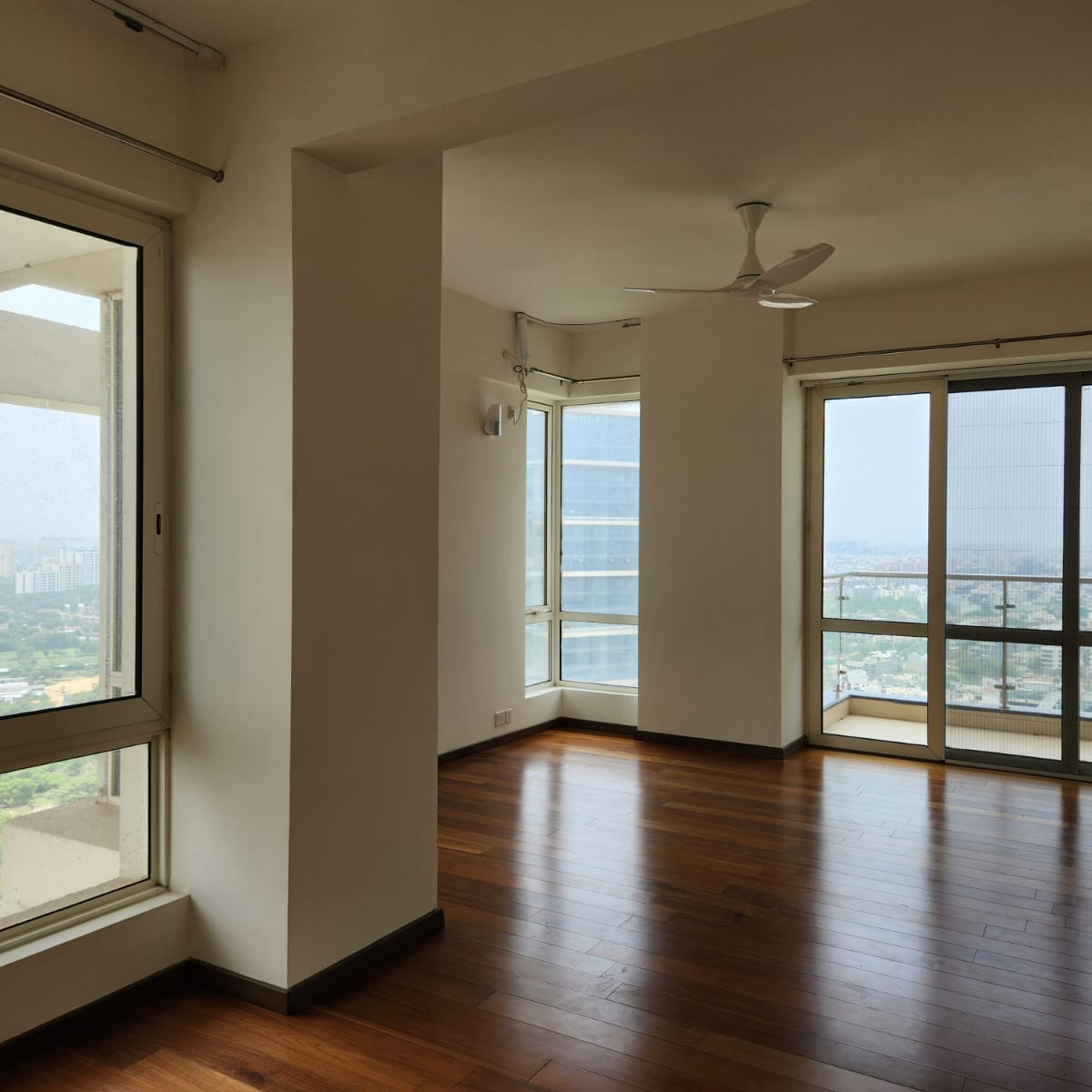 3 BHK + Servant Room 3498 Sq.Ft. Apartment in Pioneer Araya