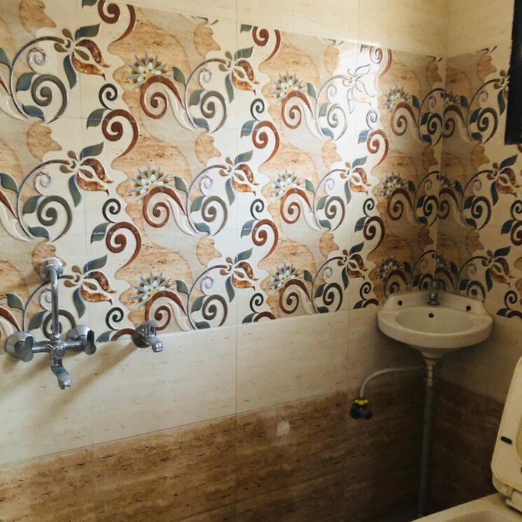 Bathroom, kharar landran road 2 Bedroom 900 Sq.Ft. Apartment In Kharar Landran Road Mohali 8068746