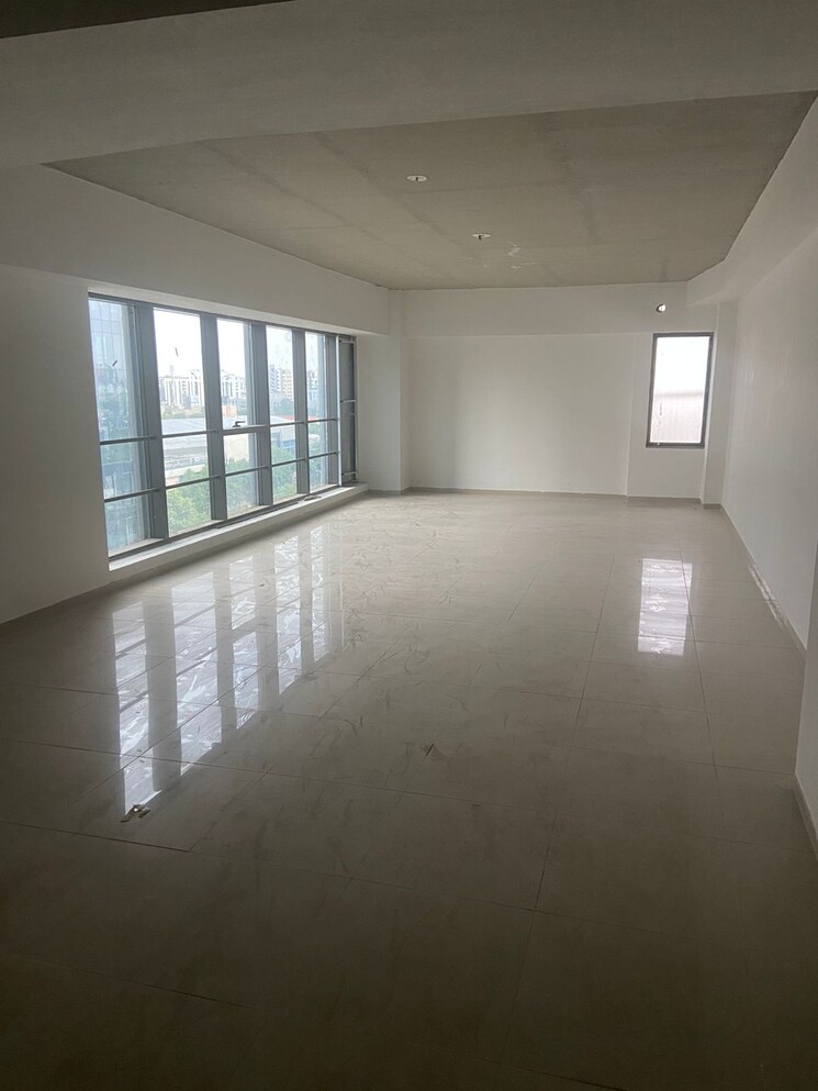 Room, bodakdev Commercial Office Space 1178 Sq.Ft. In Bodakdev Ahmedabad 8068872