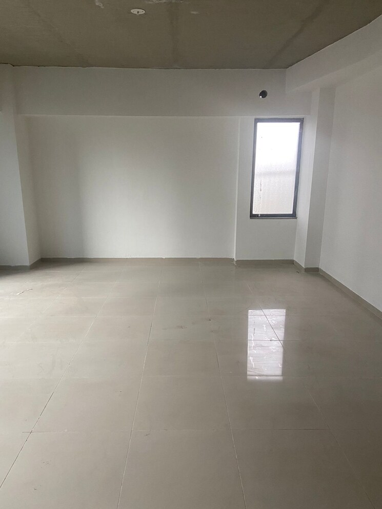 Room, bodakdev Commercial Office Space 1178 Sq.Ft. In Bodakdev Ahmedabad 8068872