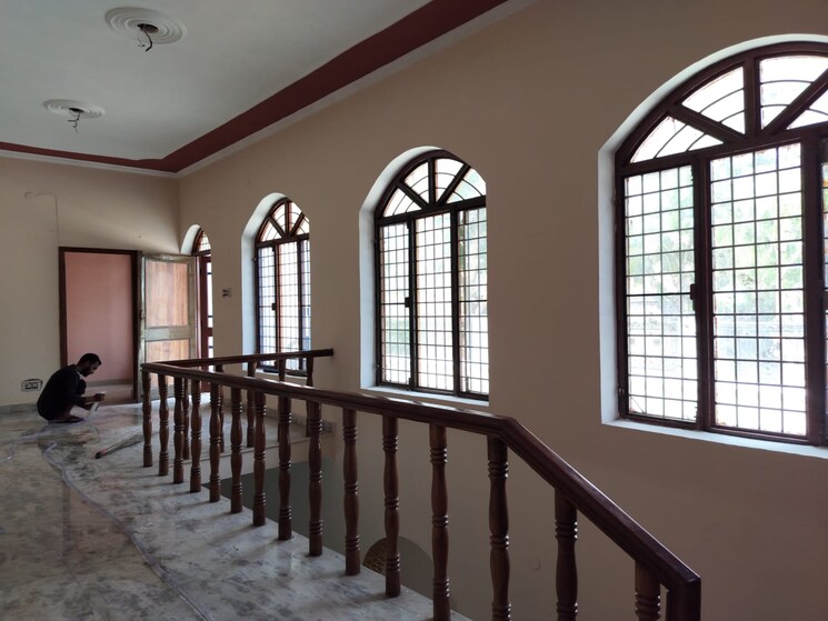 Balcony, chakdalanwala 6 Bedroom 210 Sq.Yd. Independent House In Chakdalanwala Dehradun 8068893