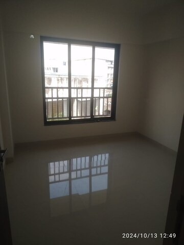 Room in 2 BHK Apartment at Datta Tower Thane, Naupada – for Sale