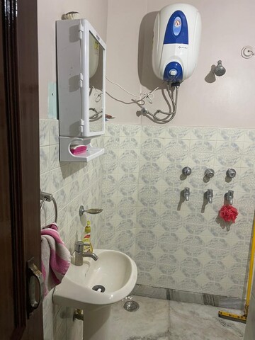 Bathroom in 3 BHK Builder Floor at Mansarovar Extension – for Rent