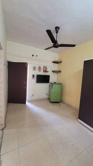Living Room in 1 BHK Apartment at Dilshad Garden – for Rent
