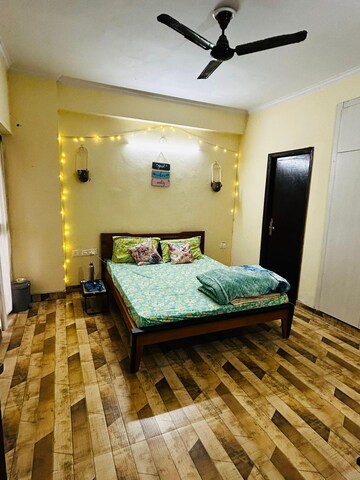 Bedroom in 2.5 BHK Apartment at Aims Golf City, Sector 75 – for Rent