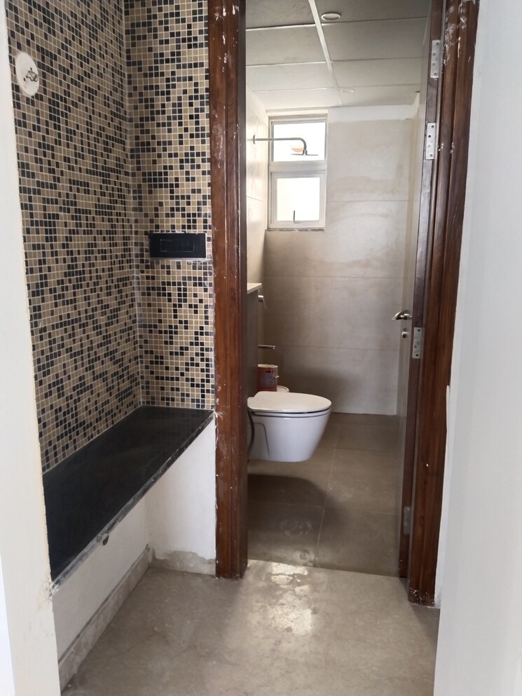 Bathroom, bhavya-the-eugen 4 Bedroom 4052 Sq.Ft. Apartment In Madhapur Hyderabad 8069002