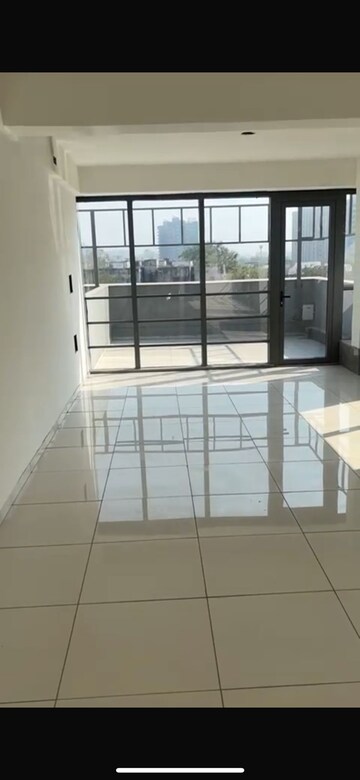  Office Space For Rent in Sg Highway