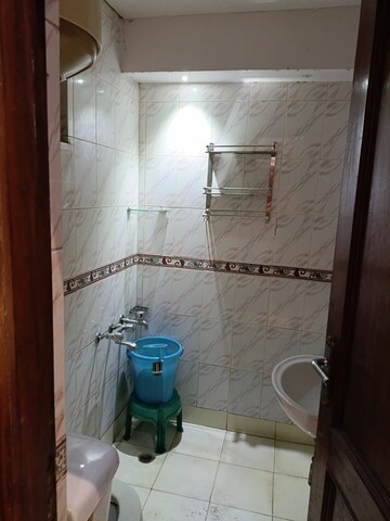 Bathroom in Studio Builder Floor at Chittaranjan Park – for Rent