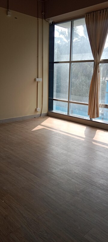Room in  Office Space at Hiranandani Gardens, Powai – for Rent