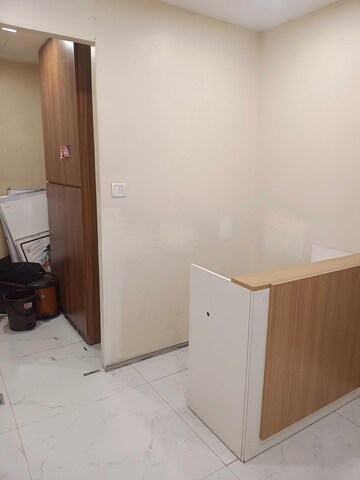 Room in  Office Space at Lodha Supremus Powai, Powai – for Rent