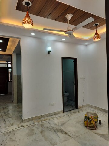 Room in 2 BHK Apartment at Khirki Extension – for Rent