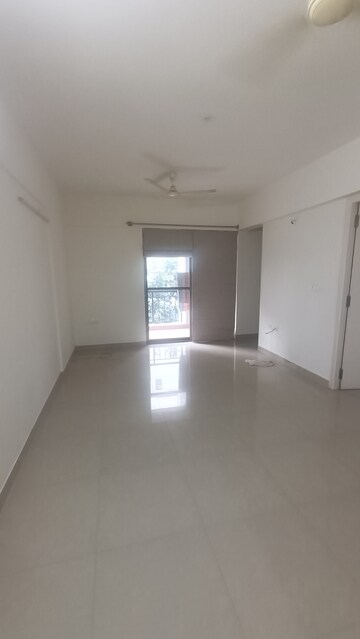 Room in 2 BHK Apartment at Ozone Urbana Aqua, Devanahalli – for Rent