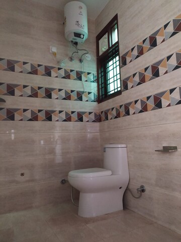 Bathroom in 2 BHK Independent House at Ansal Plaza Sector-23, Sector 23 – for Rent
