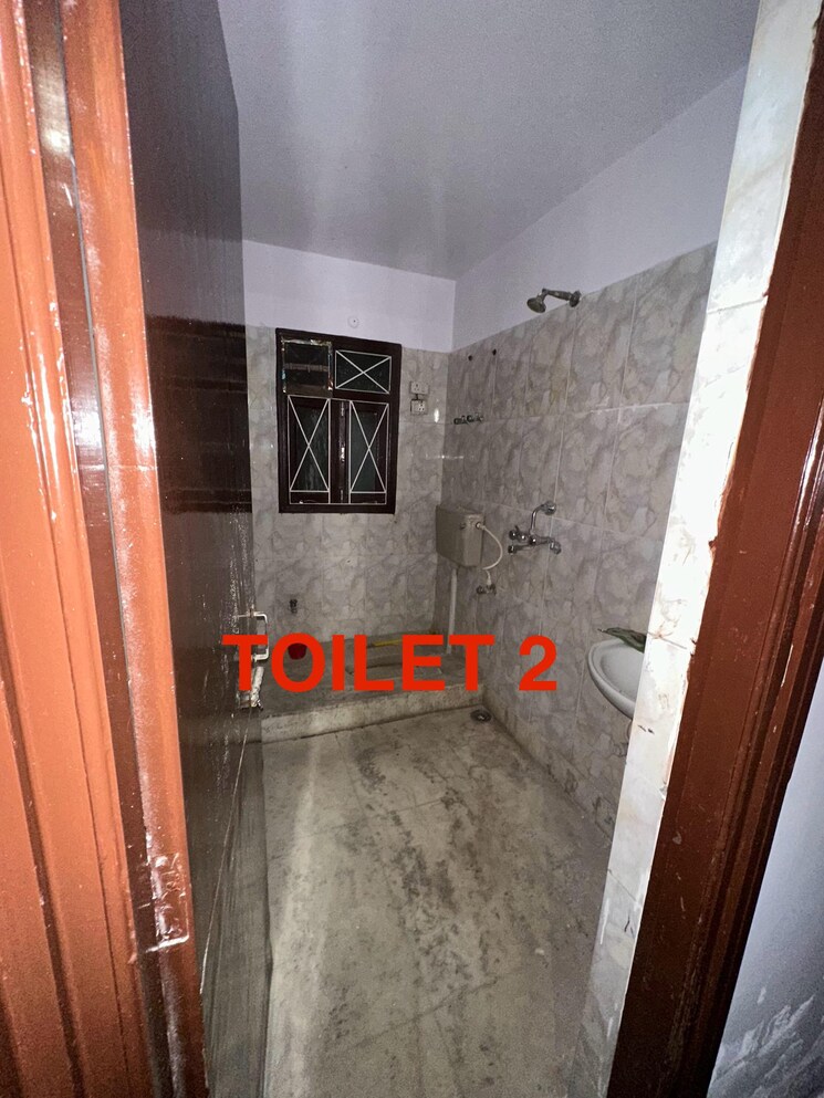 Bathroom, exhibition road 3 Bedroom 1400 Sq.Ft. Apartment In Exhibition Road Patna 8069144