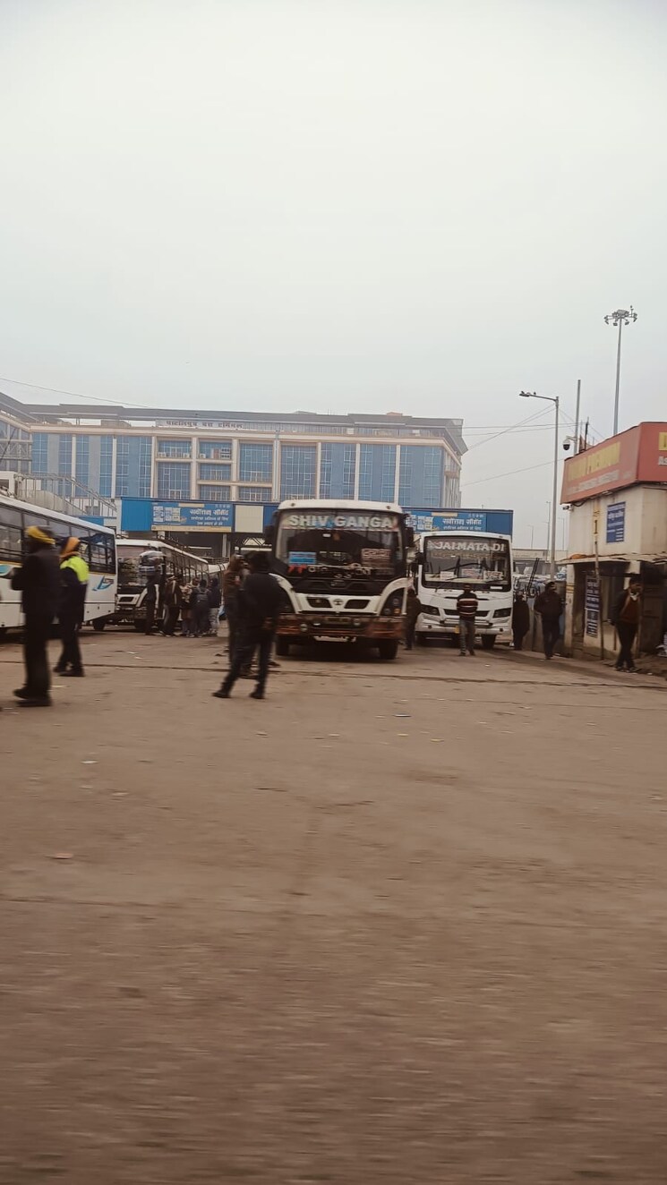 Nearby, badal-mansion-apartment 3 Bedroom 1350 Sq.Ft. Apartment In Kankarbagh Patna 8069184