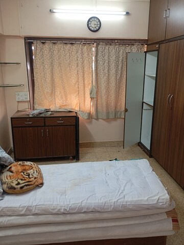 2 BHK Apartment For Rent in Peninsula Salsette 27 Byculla Mumbai  8069171