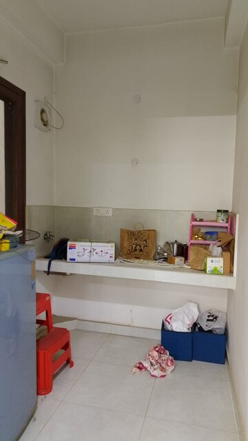 Furnished Amenities in 3 BHK Apartment at Eldeco Utopia, Sector 93a – for Rent