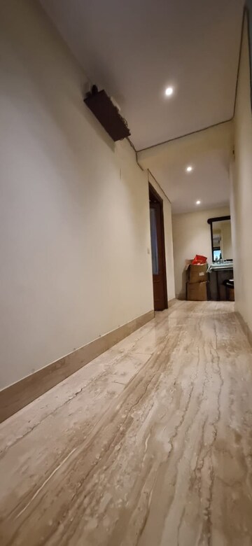 Room in 4 BHK Builder Floor at Greater Kailash ii – for Rent