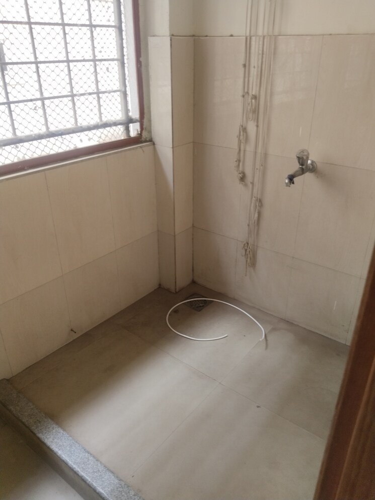 Bathroom, madhapur 3 Bedroom 2900 Sq.Ft. Apartment In Madhapur Hyderabad 8069244