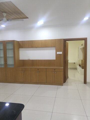 Room in 3 BHK Apartment at Madhapur – for Sale