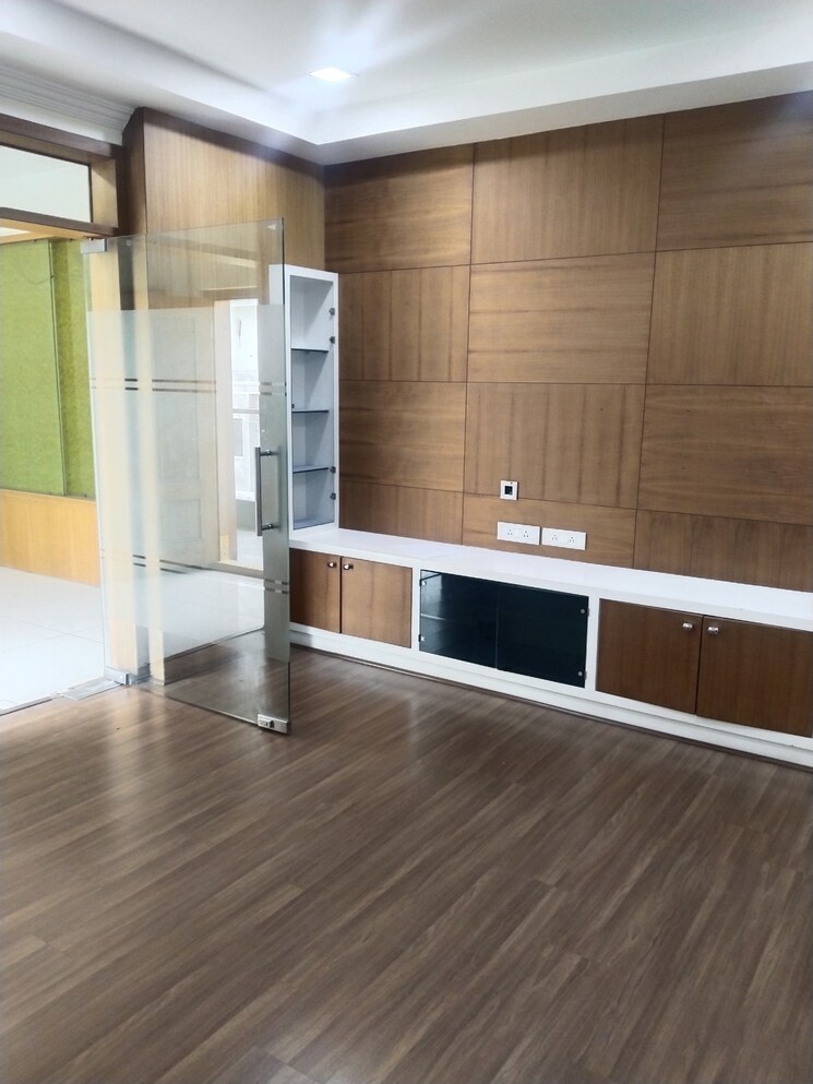 Room, madhapur 3 Bedroom 2900 Sq.Ft. Apartment In Madhapur Hyderabad 8069244