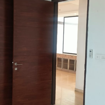 Room in 4 BHK Apartment at Migsun Vilaasa Walk, Eta Ii Greater Noida – for Rent