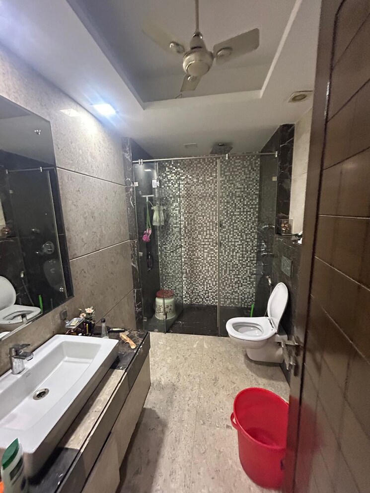 Master Bedroom, green park 4 Bedroom 2700 Sq.Ft. Builder Floor In Green Park Delhi 8069250