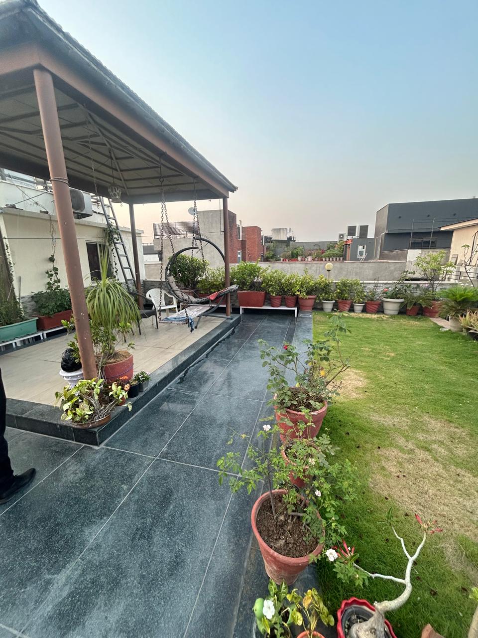 4 BHK + Servant Room Builder Floor For Sale in Green Park Main 