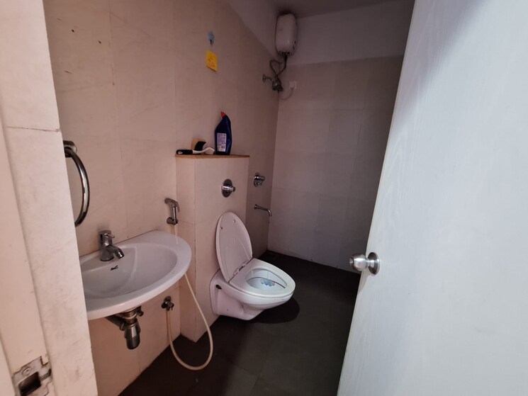 Bathroom, lodha-casa-bella-gold 2 Bedroom 668 Sq.Ft. Apartment In Dombivli East Thane 8069283
