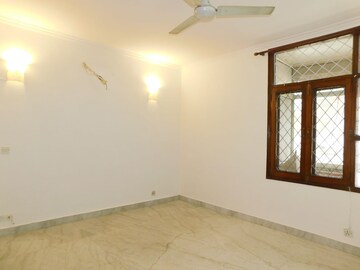 Room in 2 BHK Builder Floor at Safdarjang Enclave – for Rent