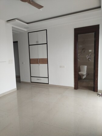 4 BHK Apartment For Rent in Lord Krishna Apartment Sector 43 Gurgaon  8069286