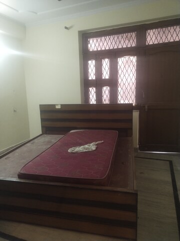 Kitchen in 2.5 BHK Builder Floor at Sector 43 – for Rent