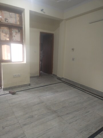 Furnished Amenities in 2.5 BHK Builder Floor at Sector 43 – for Rent