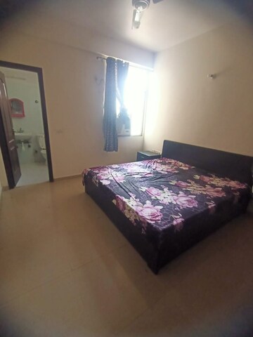 Bedroom in 3 BHK Apartment at Omaxe Waterscapes, Gomti Nagar – for Rent