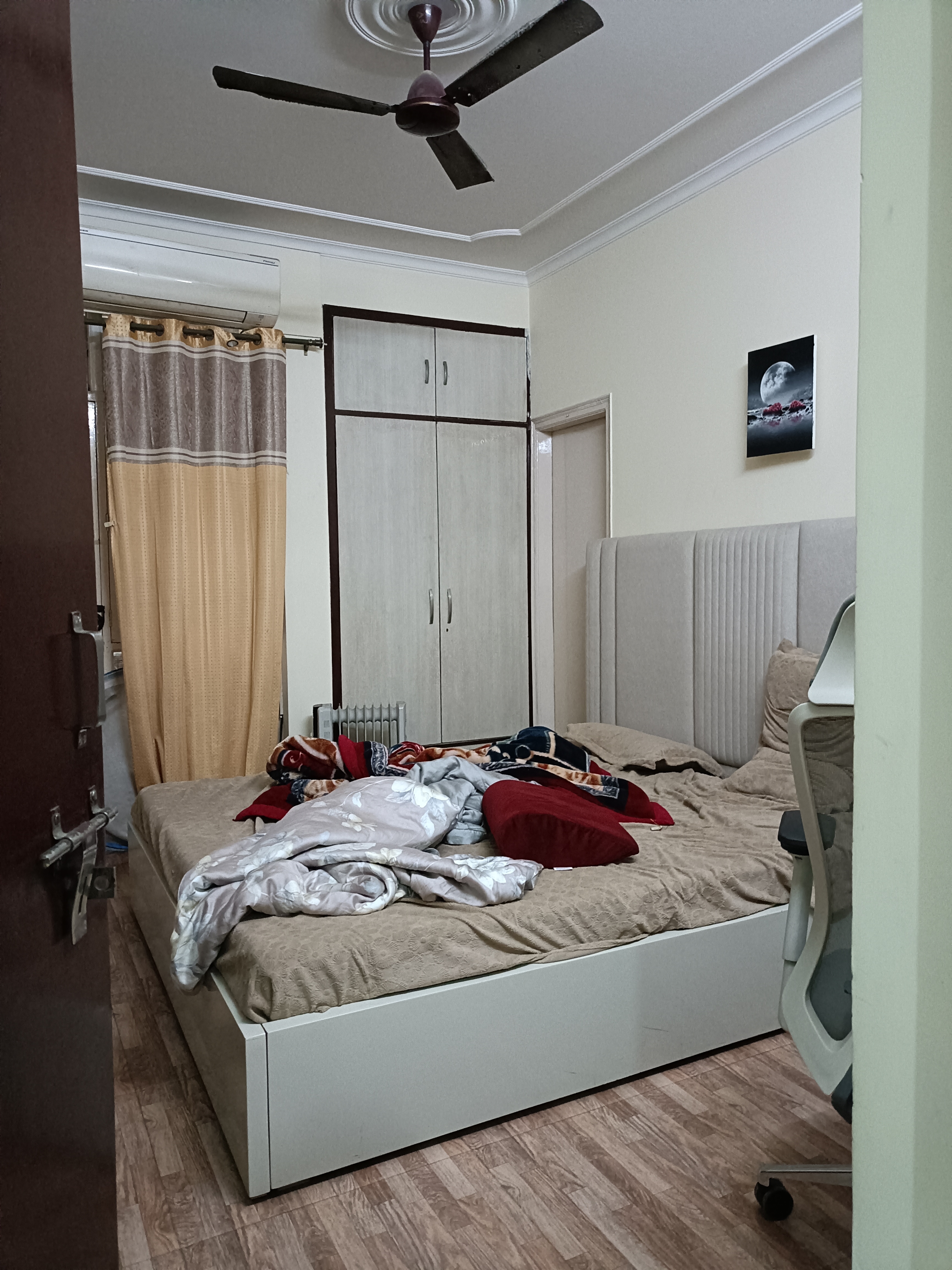 6 BHK + Pooja Room,Study Room Villa For Sale in Rwa Sector 36 Noida 