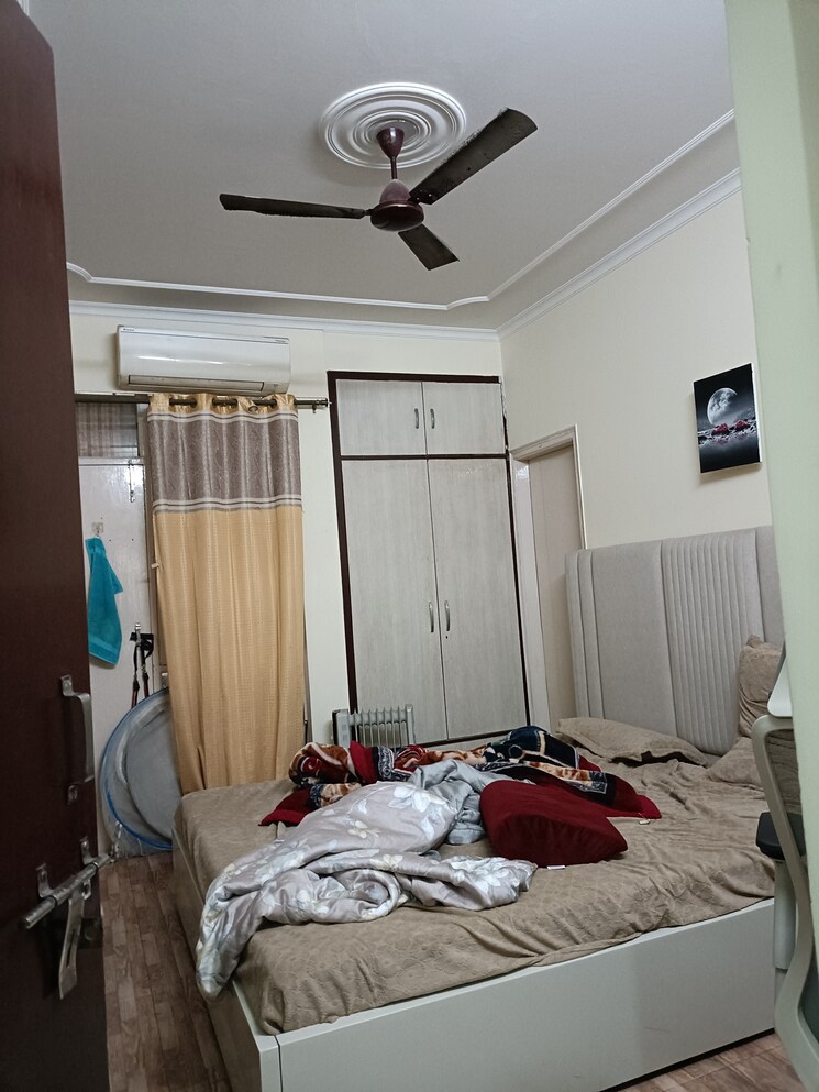 Bedroom, sector 36 6 Bedroom 200 Sq.Mt. Villa In Sector 36 Noida 8069337