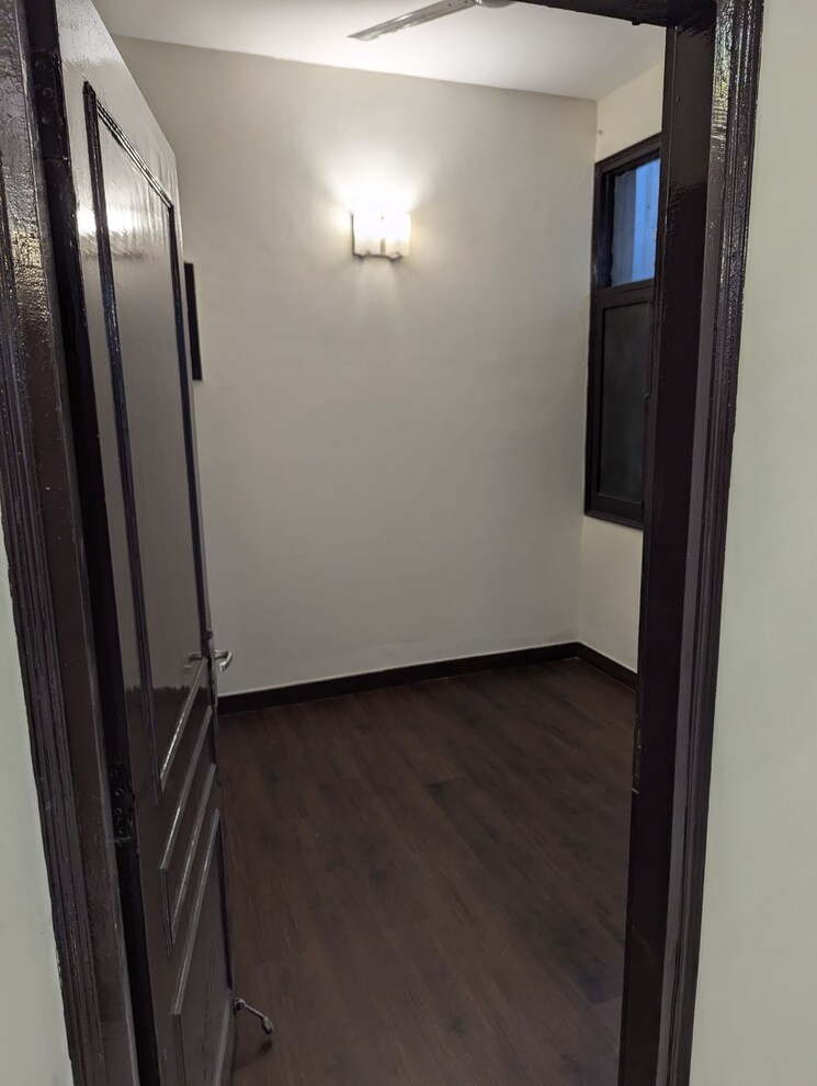 Room, sushant-lok-2 4 Bedroom 303 Sq.Yd. Builder Floor In Sector 57 Gurgaon 8069336