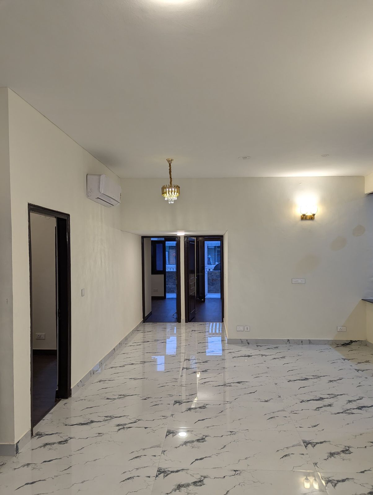 3 BHK + Pooja Room,Servant Room Apartment For Sale in Mahindra Luminare