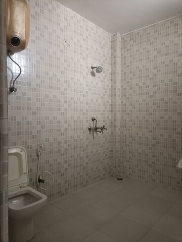 Bathroom in 3 BHK Villa at Sector 46 – for Rent