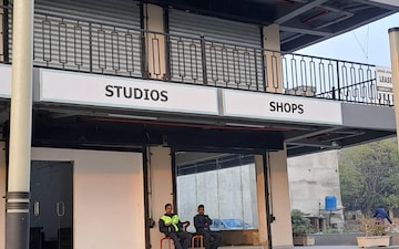 Shop For Rent in Viraj Khand