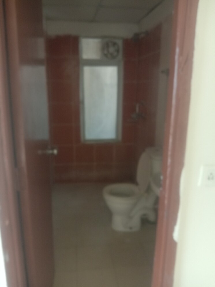Bathroom, mahagun-mywoods 2 Bedroom 960 Sq.Ft. Apartment In Sector 16c Greater Noida Greater Noida 8069404