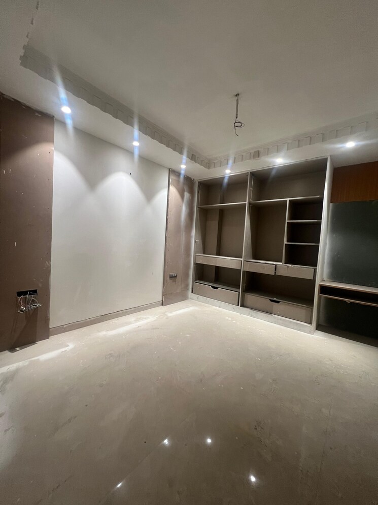 Room, shriram-residency 3 Bedroom 1635 Sq.Ft. Apartment In Ahinsa Khand ii Ghaziabad 8069428