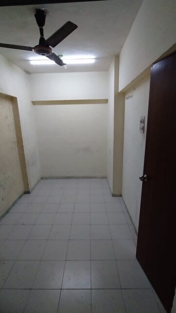 Room in 1 BHK Apartment at Kurla East – for Rent