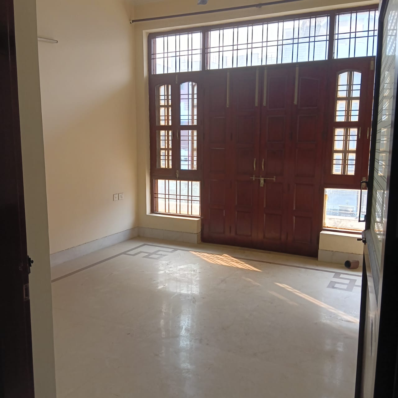 6+ BHK + Pooja Room,Study Room Villa For Sale in Rwa Sector 40 Noida 