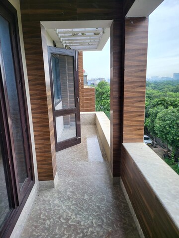 Building Lobby in 6+ BHK Villa at Sector 40 – for Sale