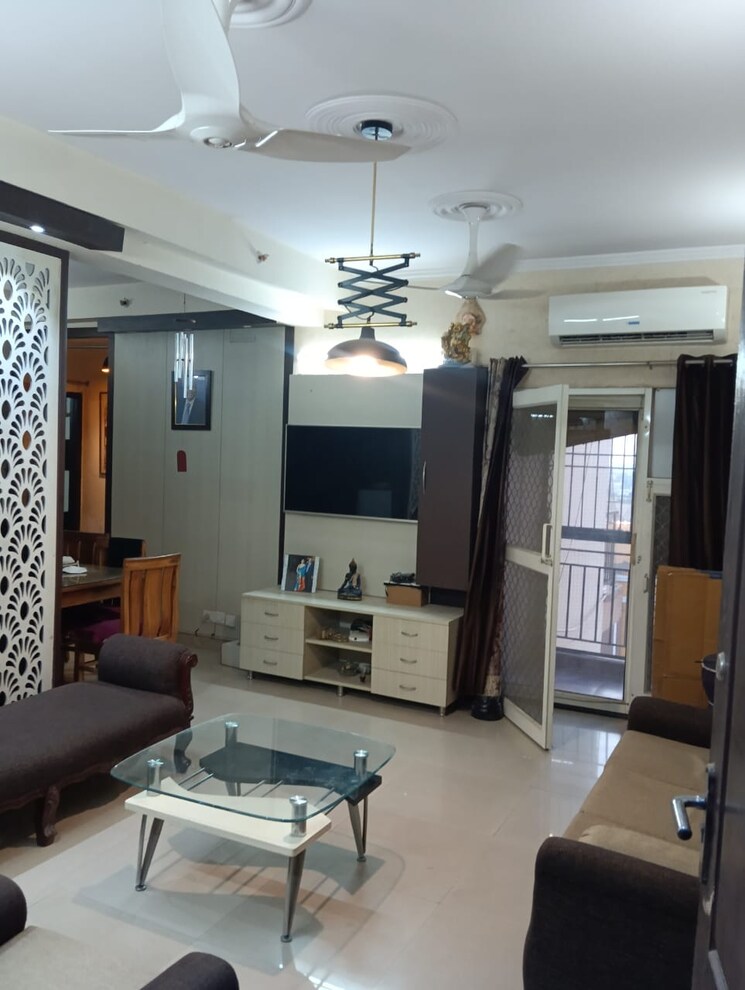 Living Room, amrapali-silicon-city 2 Bedroom 1180 Sq.Ft. Apartment In Sector 76 Noida 8069483