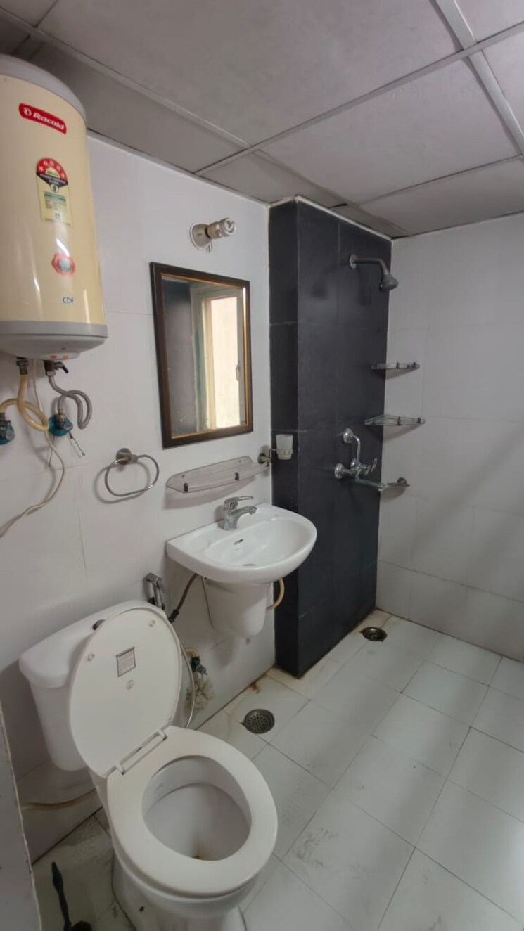 Bathroom, jm-orchid 2 Bedroom 1147 Sq.Ft. Apartment In Sector 76 Noida 8069490