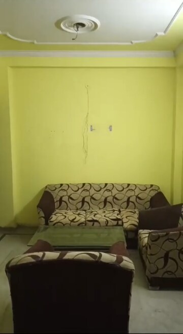 Bedroom in 2 BHK Builder Floor at Vaishali Sector 4 – for Rent