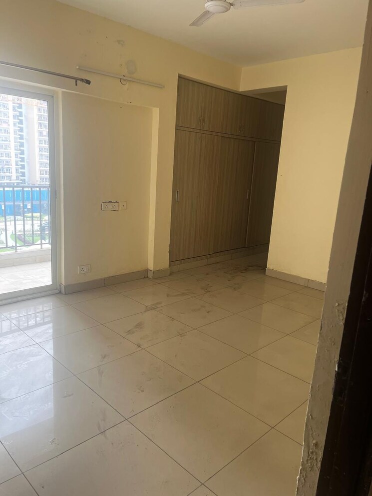 Room, maxblis-white-house 2 Bedroom 990 Sq.Ft. Apartment In Sector 75 Noida 8069495